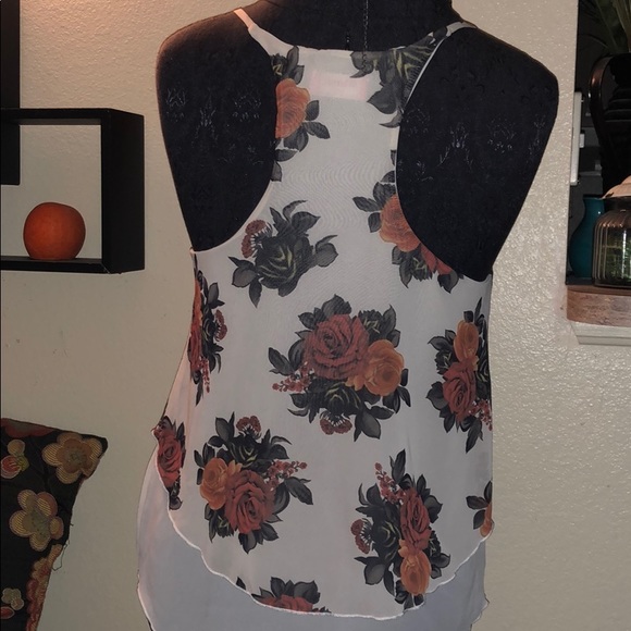 Shasa Floral Racerback Crop Top - Picture 4 of 7